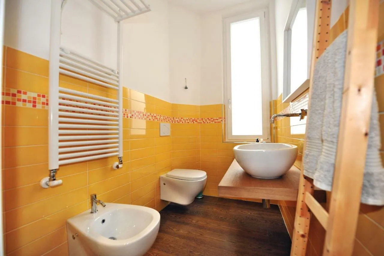 Apartment Heygenova Centro Genova Jb B&B